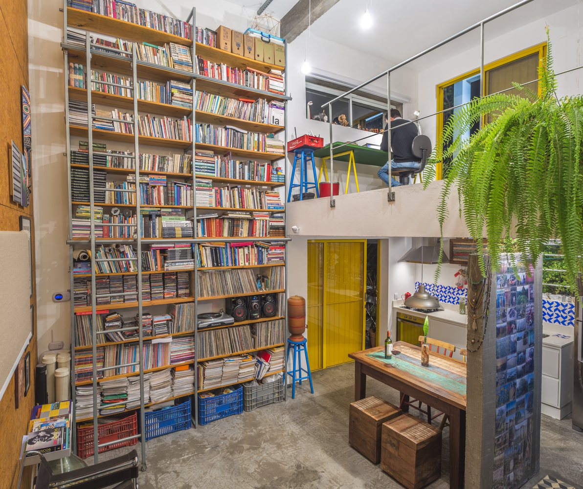 02-casa-em-florianopolis-tem-ambientes-descontraidos-e-cheios-de-cor