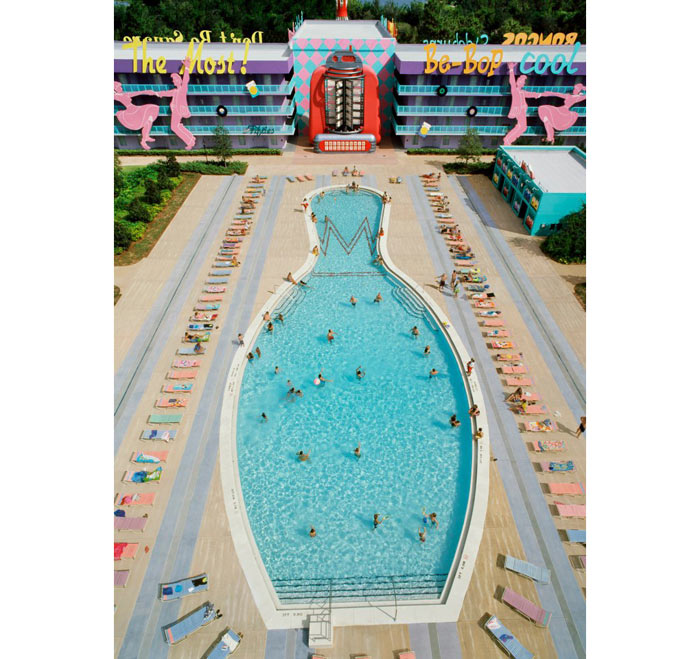 03-piscinas-com-formatos-divertidos