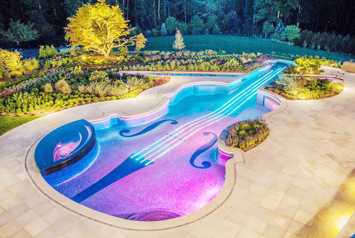 04 -piscinas-com-formatos-divertidos