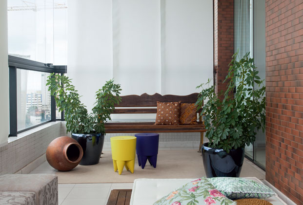 Apartamento em Salvador foi todo pensado para receber amigos