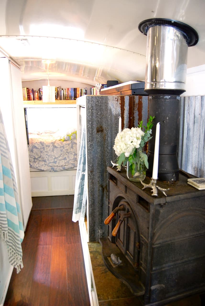 11-casal-troca-apartamento-por-onibus-escolar-tiny-home