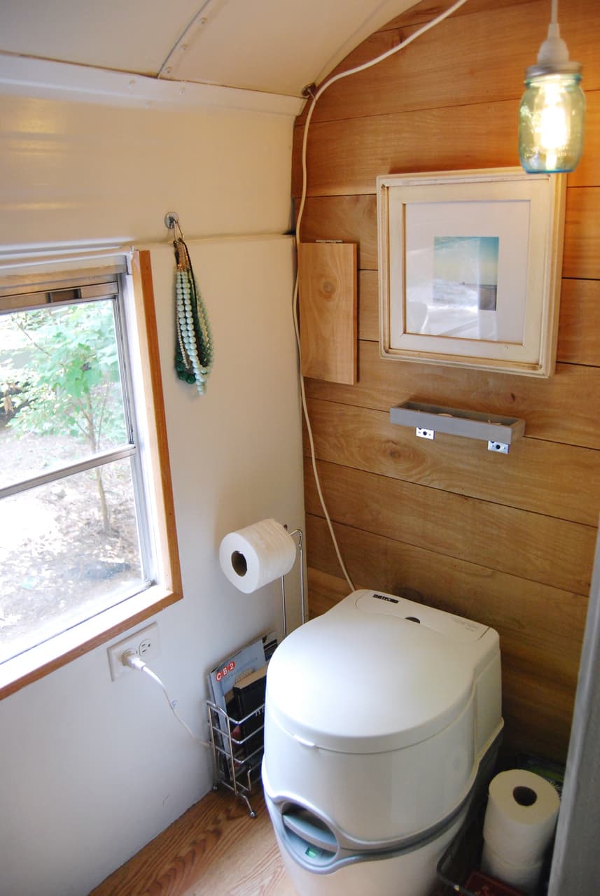 13-casal-troca-apartamento-por-onibus-escolar-tiny-home