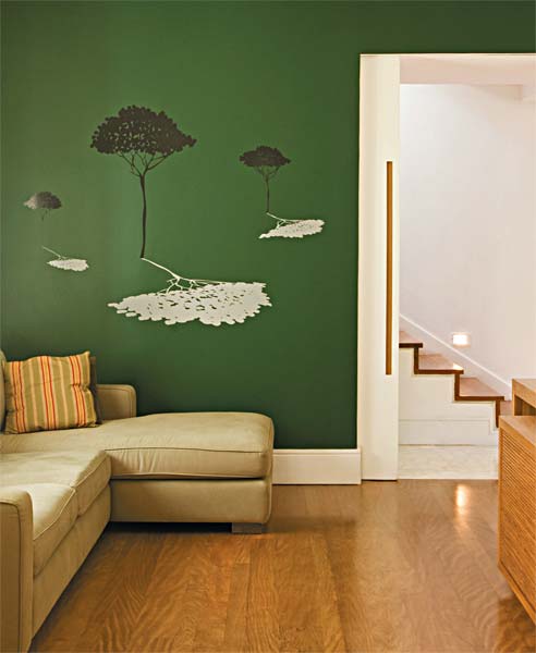 As cores só entraram em cena nas áreas pensadas para as crianças. Na sala …