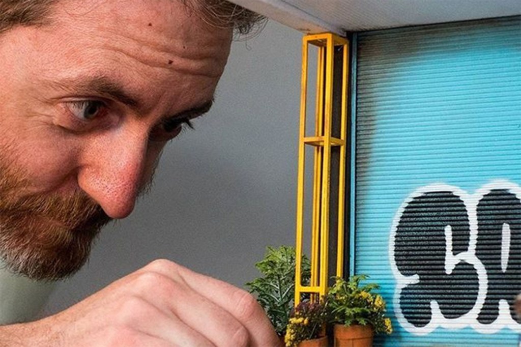 Ele cria miniaturas incríveis do lugar mais populoso de Hong Kong