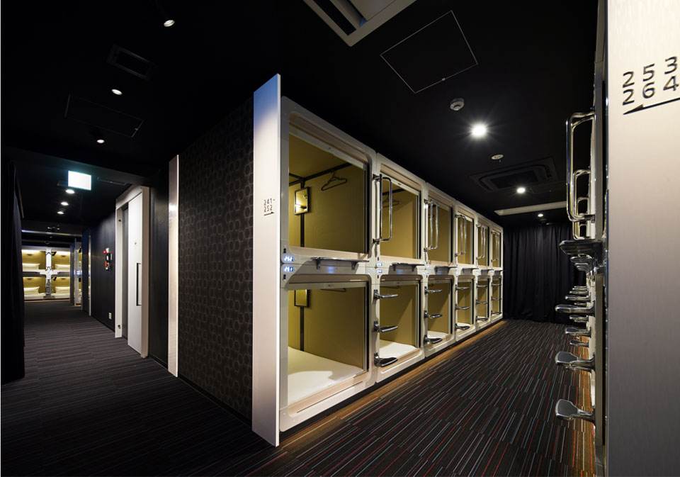 Hot&eacute;is c&aacute;psula Jap&atilde;o