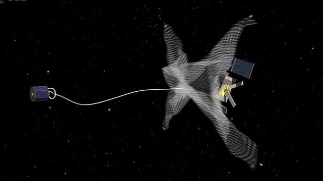 03-satelite-limpa-lixo-espacial-com-rede