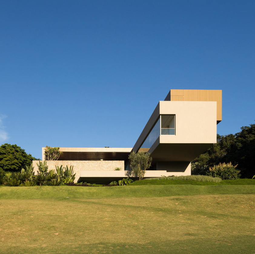 2-casa-em-sao-paulo-tem-no-teto-piscina-cantilever-e-campo-de-golfe