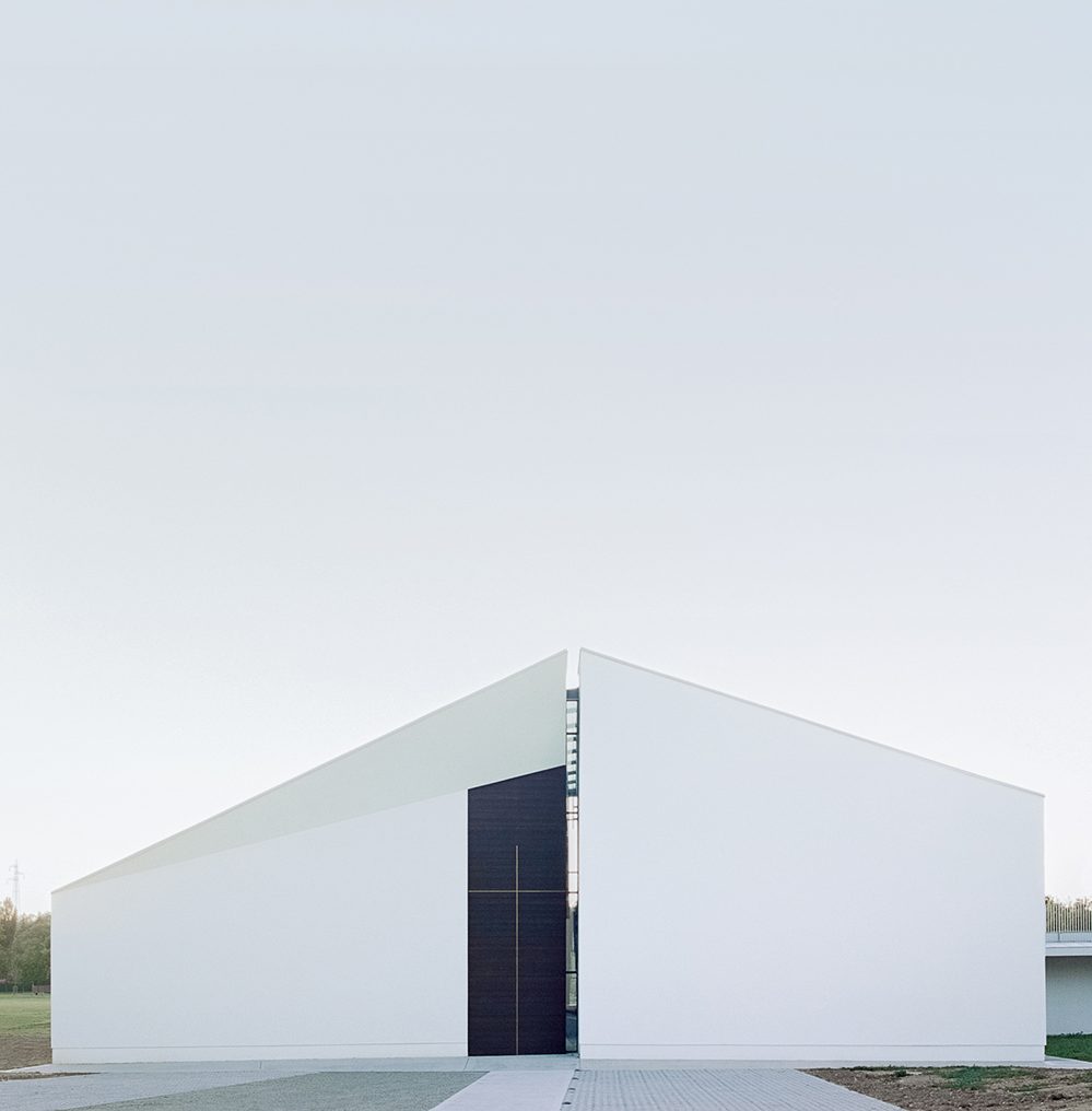 Igreja em Bolonha apresenta arquitetura fora da curva