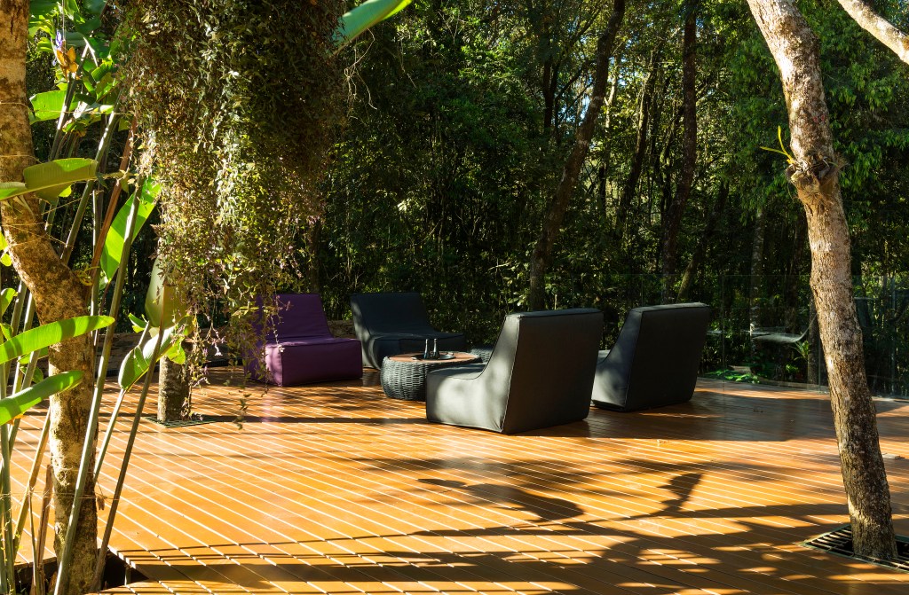 4-casa-promove-estilo-de-vida-simples-e-conexao-com-a-natureza-circundante