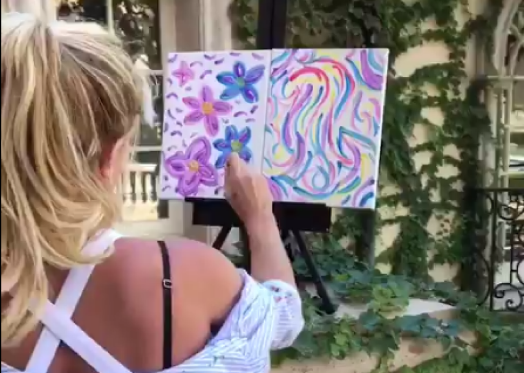 Afinal, Britney Spears fará ou não exibição de arte na França?