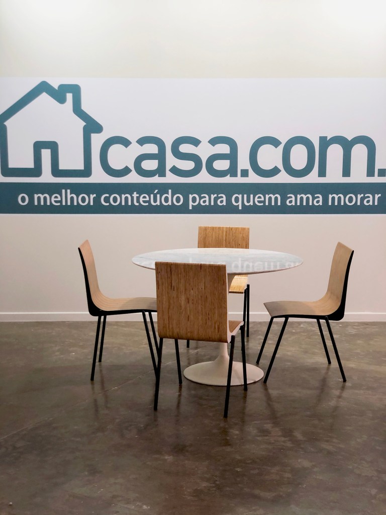 1-estande-casacombr-paralela