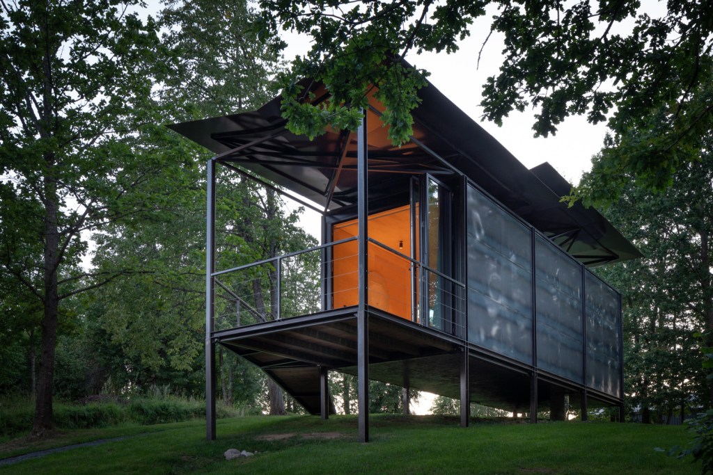 cabine-modular-com-teto-coletor-de-chuva-e-adaptavel-a-qualquer-local-casa.com-1