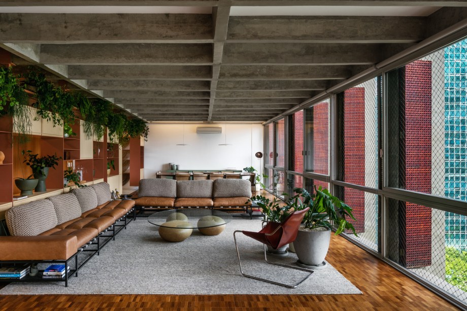 Apartamento AMRA7, projeto de Bruno Rossi Arquitetos, Piratininga Arquitetos Associados