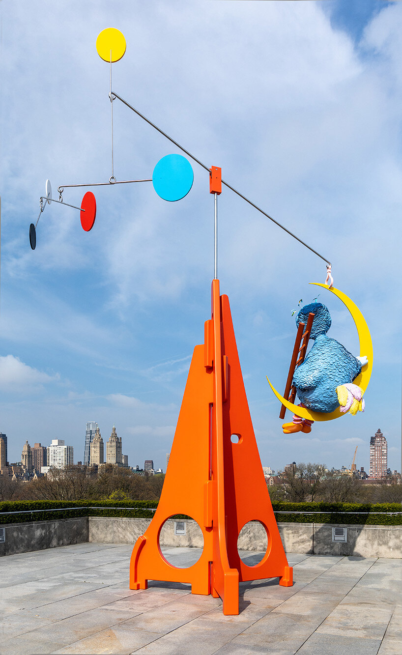 4-tem-um-garibaldo-no-terraco-do-met-em-nova-york