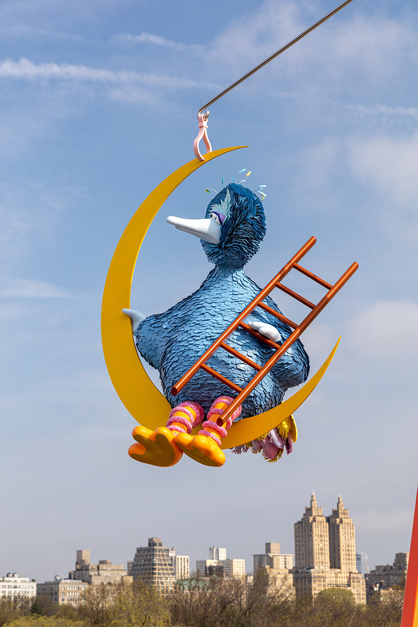 5-tem-um-garibaldo-no-terraco-do-met-em-nova-york