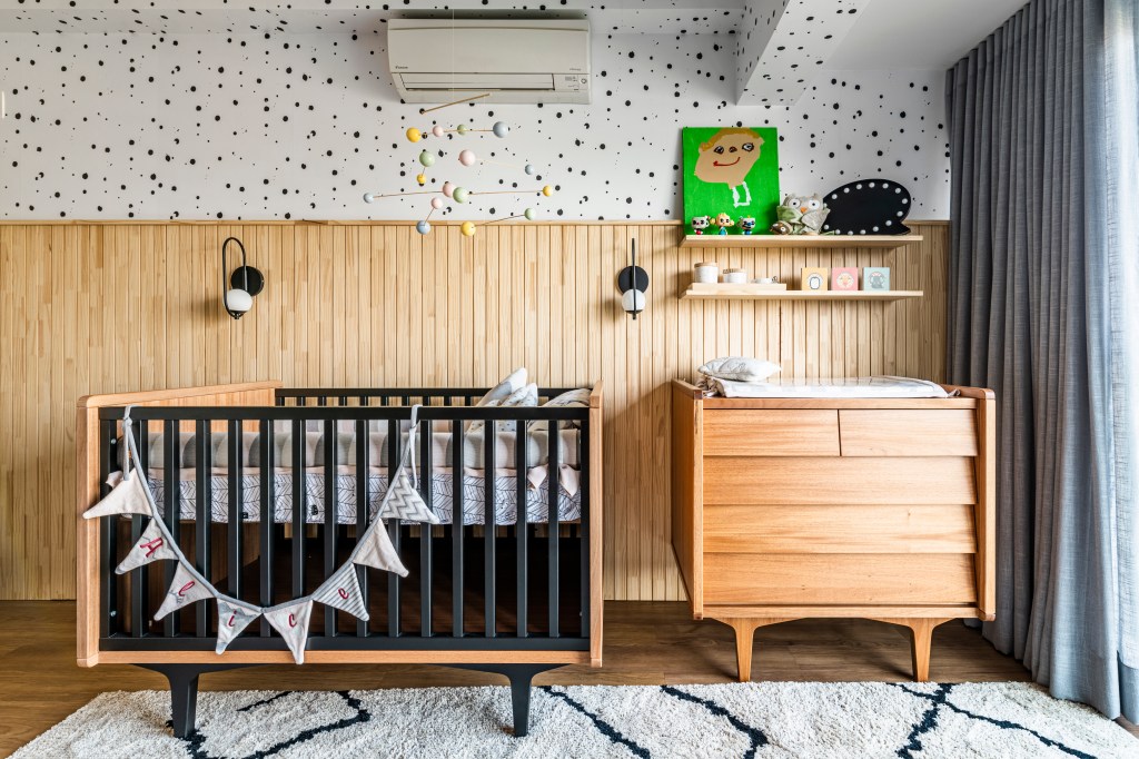 Este quarto foi pensado para dois irmãos e sua irmãzinha!