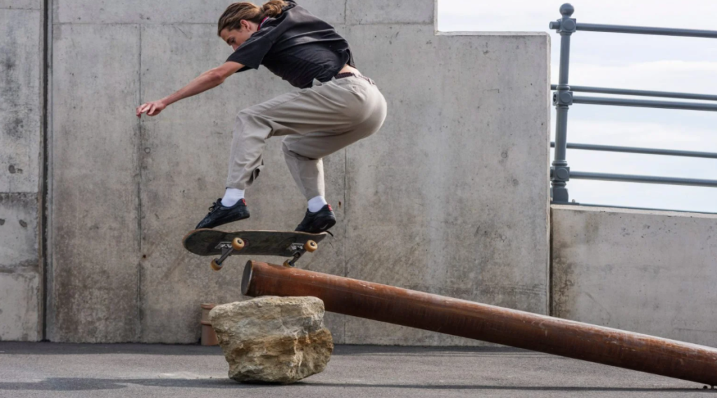 1-estas-esculturas-foram-feitas-para-andar-de-skate