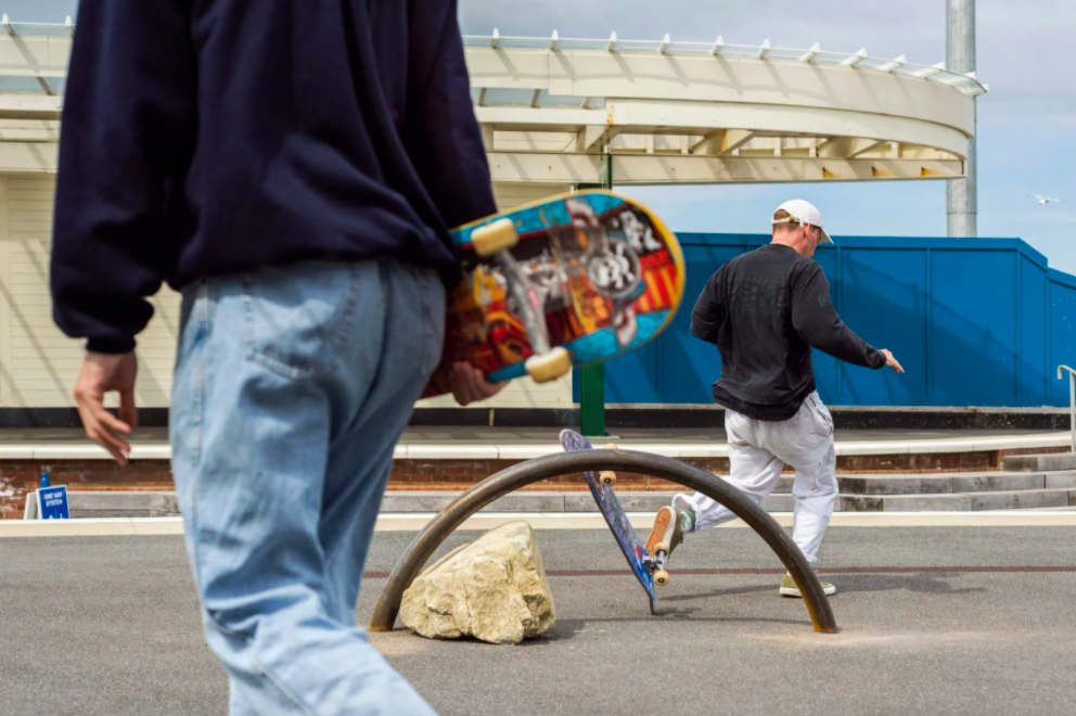 4-estas-esculturas-foram-feitas-para-andar-de-skate