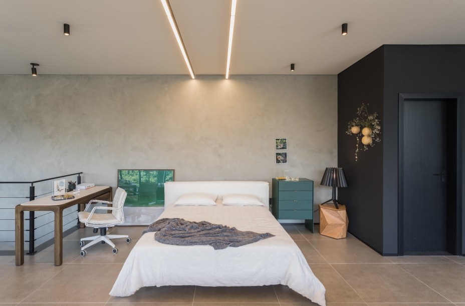 Moderno e minimalista, este quarto traz uma composição de móveis e objetos do estudiobola Campinas Moderno e minimalista, este quarto traz uma composição de móveis e objetos do estudiobola Campinas