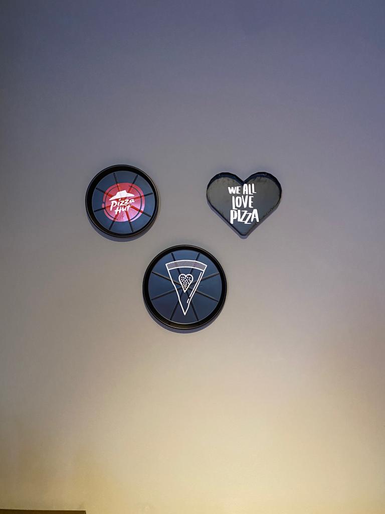 Quarto tem&aacute;tico da Pizza Hut na Housi