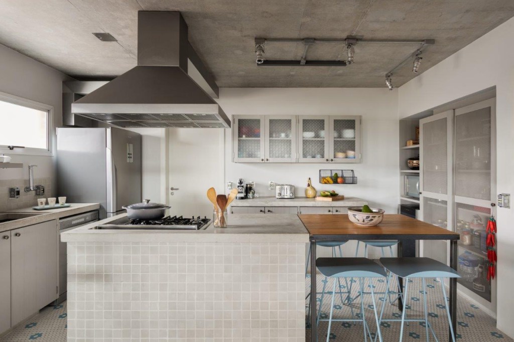 Ideias para incorporar o estilo industrial na cozinha e no banheiro