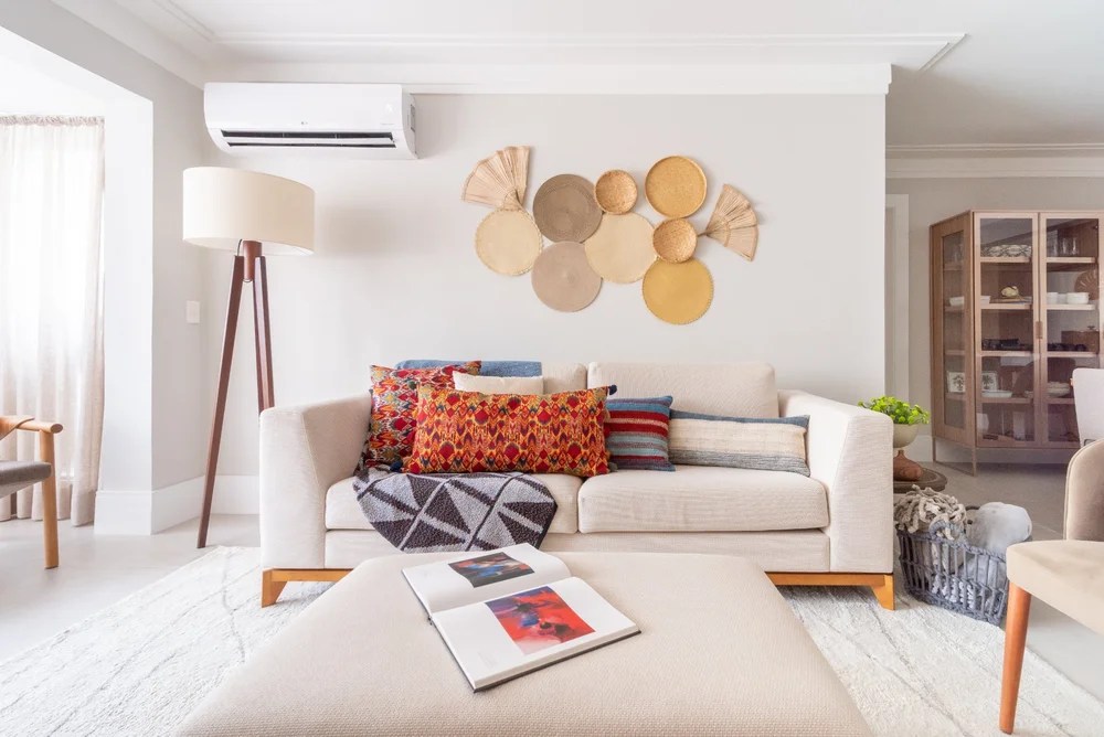 Dicas de especialista para ter sofás sempre limpos e com cara de novo