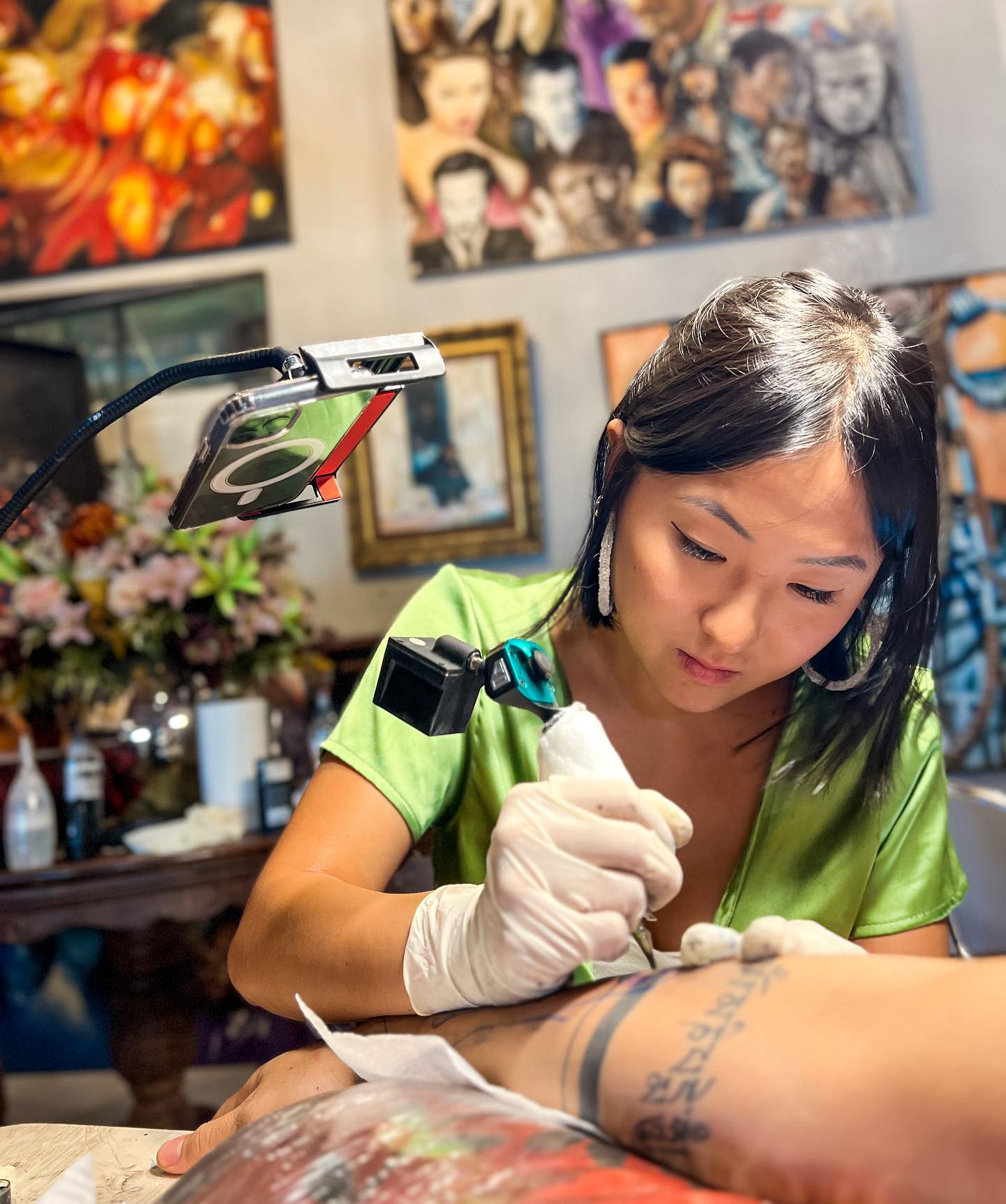 Perfil Carol Wang; arte