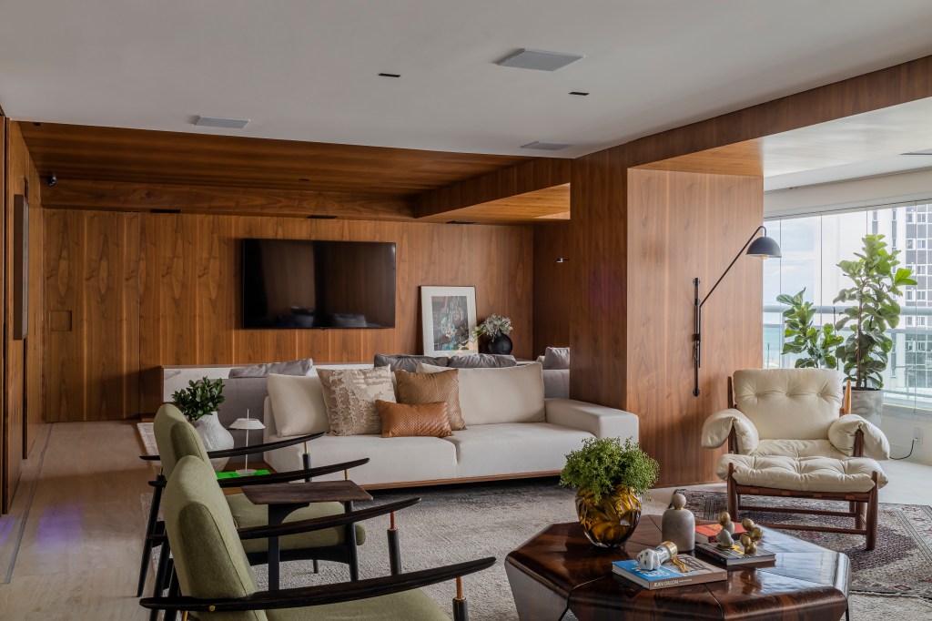 Apê de 230m² tem projeto integrado e quarto inspirado nos lofts de NY