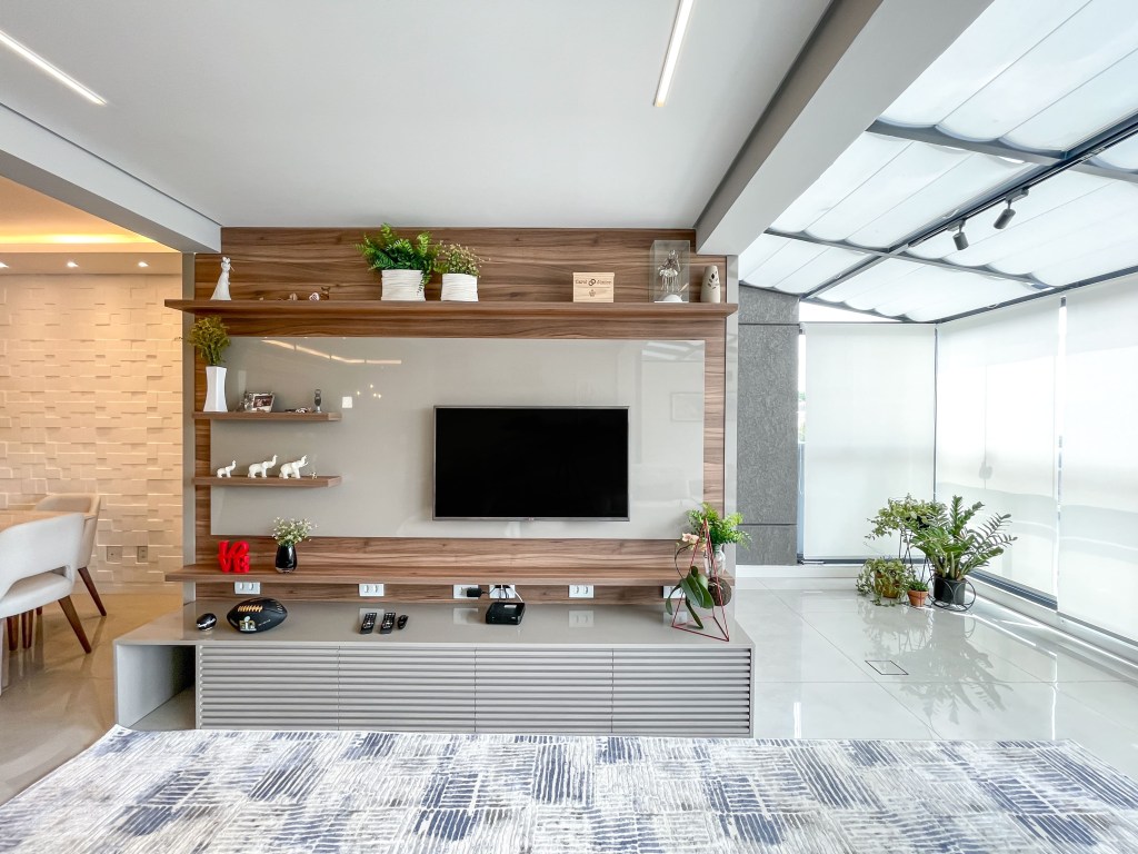 Apê garden de 233 m² ganha jardim, redário e espelho d’água no quintal